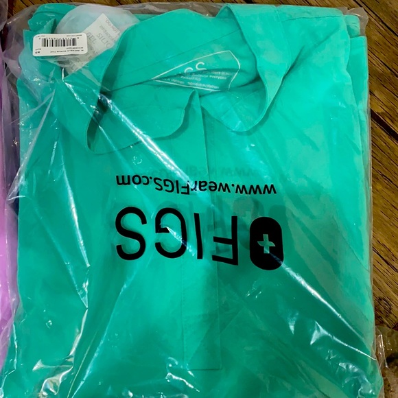 Figs new with tags